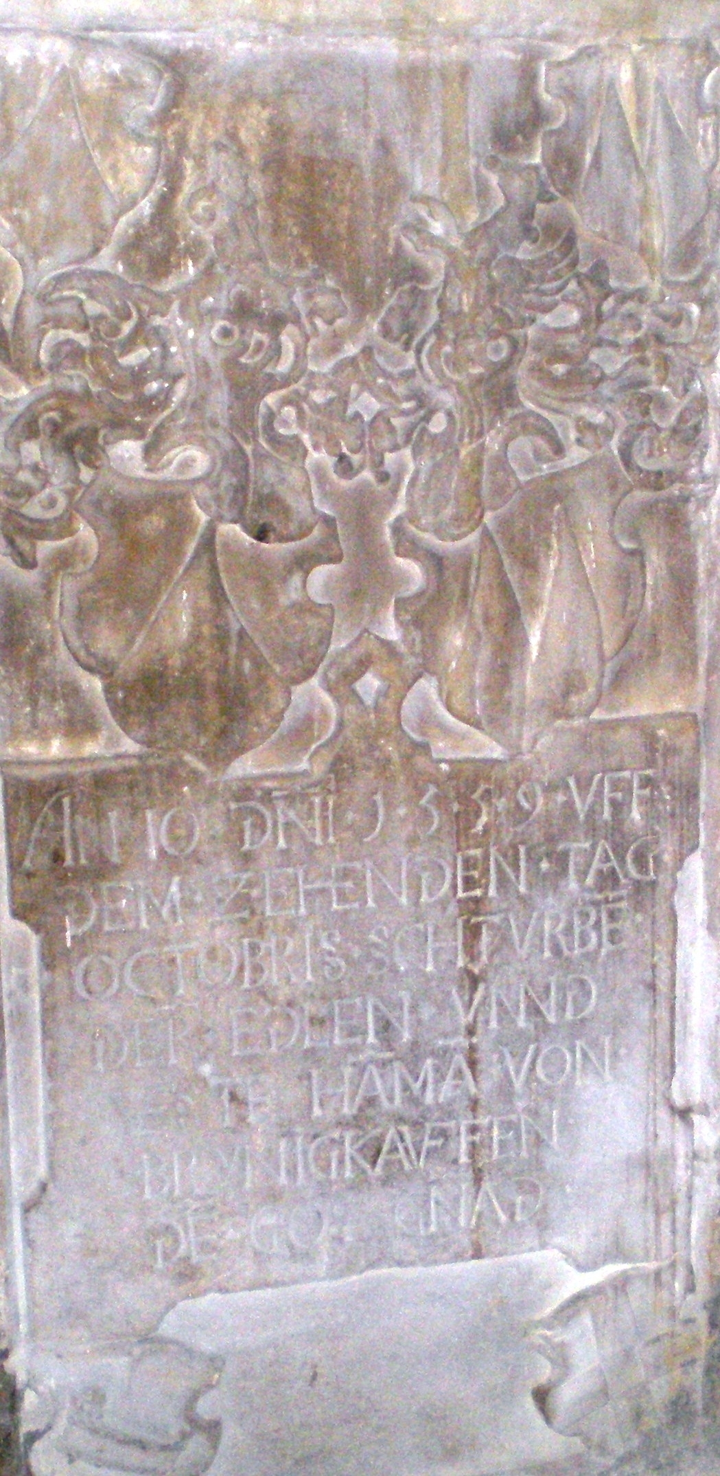 Pierre tombale 1