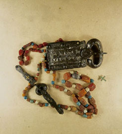 Mobilier burgonde provenant du cimetière mérovingien de Bourogne (Territoire de Belfort).   